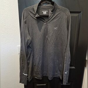 Arc'teryx Men's Gray Long Sleeve Shirt